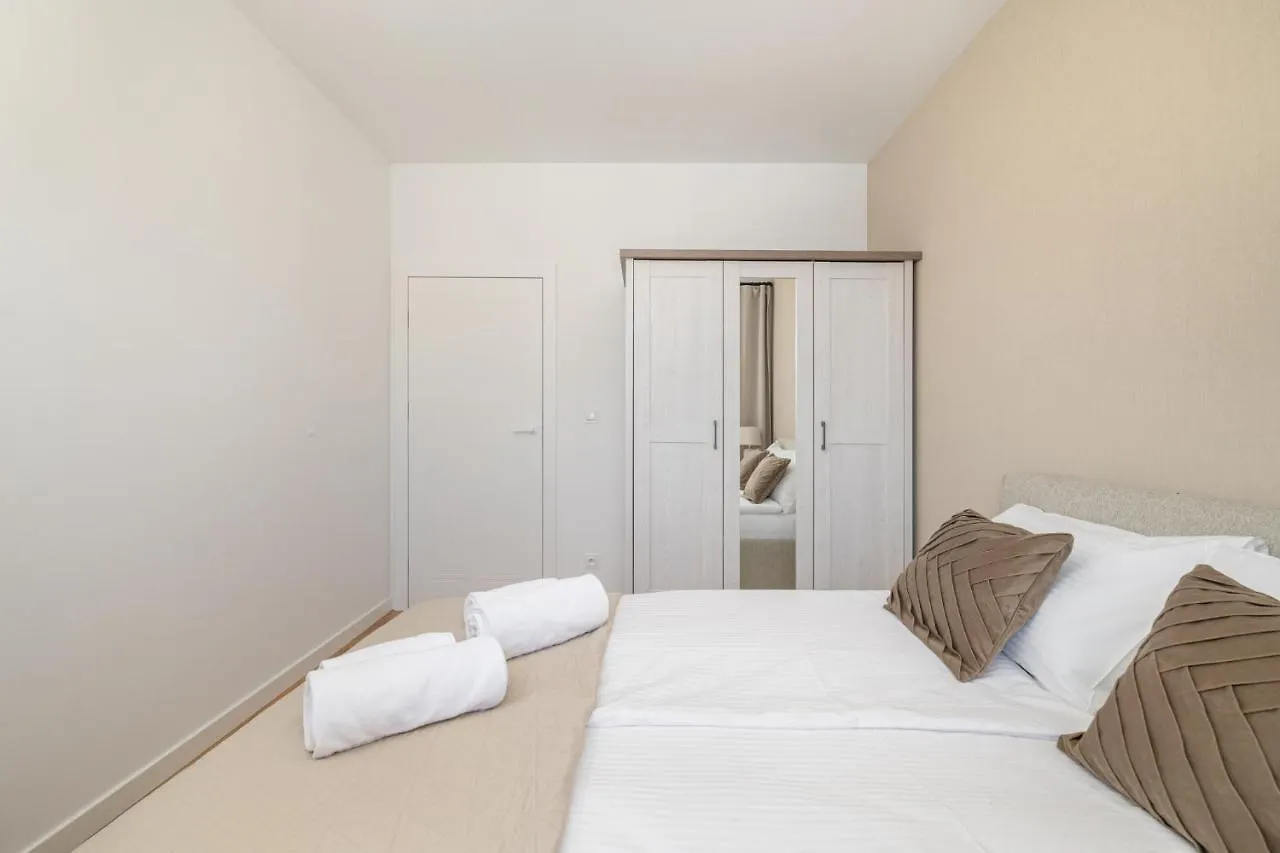 Expo Warsaw Apartment With Parking By Ecru Wwa57 بولندا